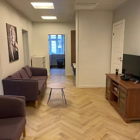 Apartamento 7-bedroom With 2x Private Parking *